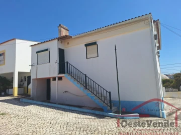 Moradia T3 para Venda em Cadaval e Pêro Moniz