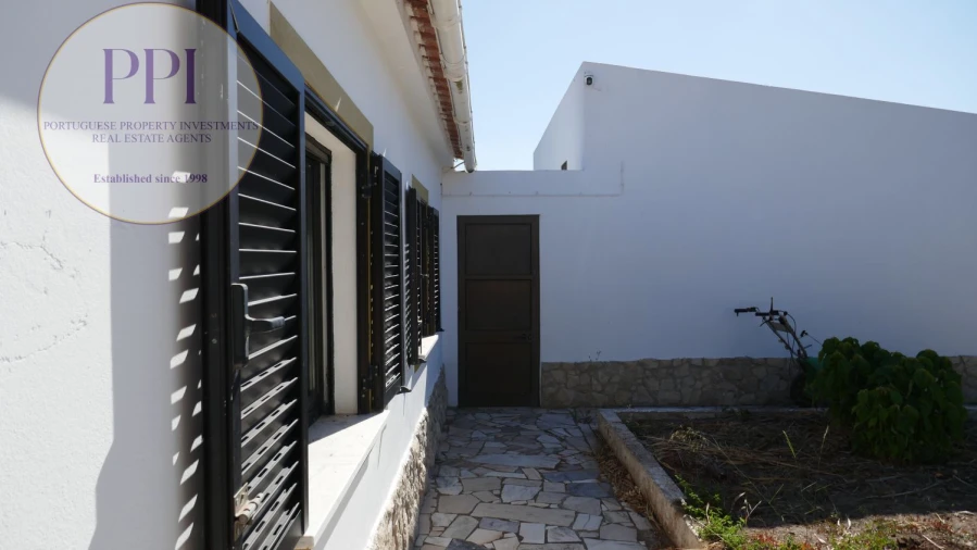 Moradia T2 para Venda em Budens Foto 6