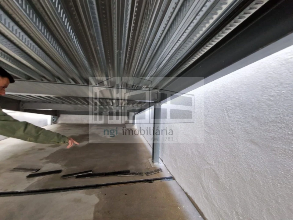 Loja para Venda em Sacavém e Prior Velho Foto 3