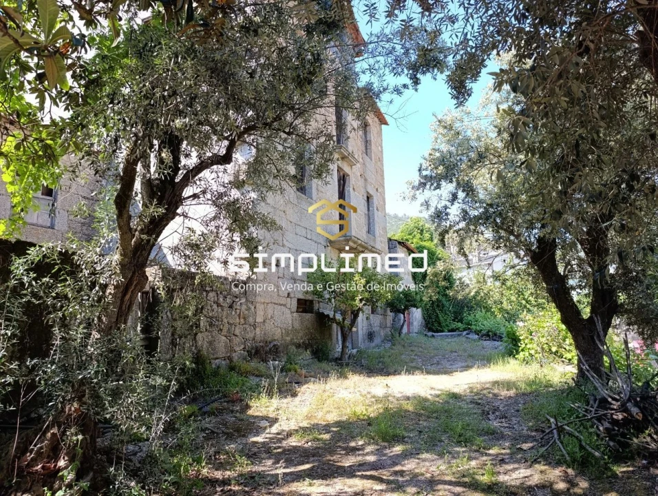Moradia T10 para Venda em Famalicão Foto 35