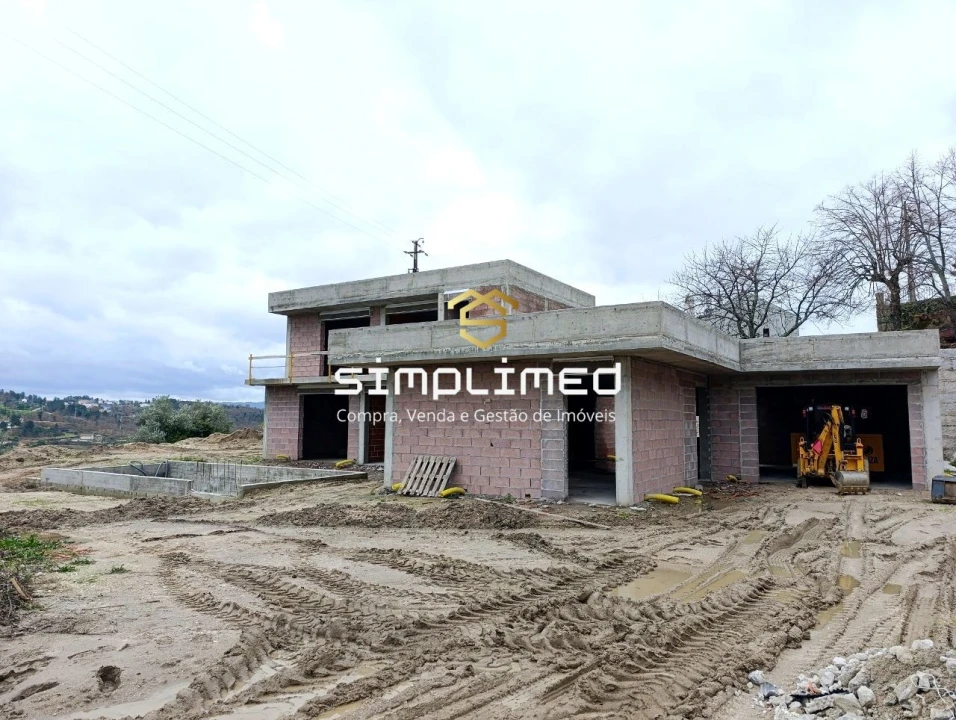 Moradia T4 para Venda em Teixoso e Sarzedo Foto 14