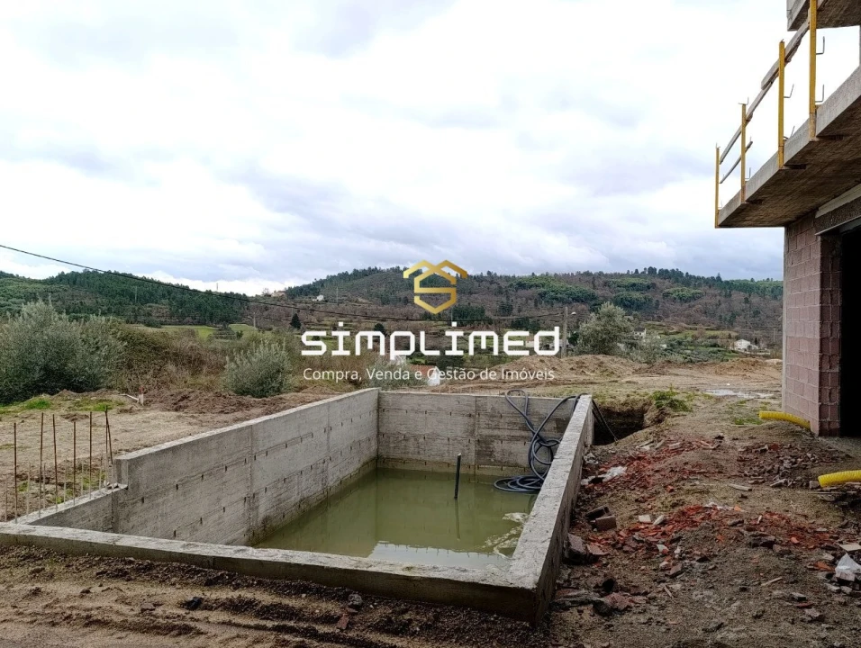 Moradia T4 para Venda em Teixoso e Sarzedo Foto 16