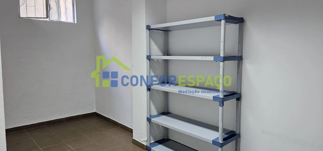 Loja para Arrendamento em Castelo Branco Foto 3