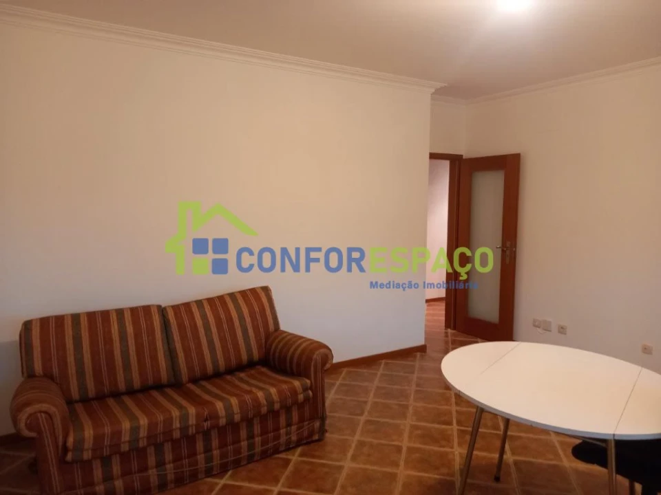Apartamento T1 para Arrendamento em Castelo Branco Foto 6