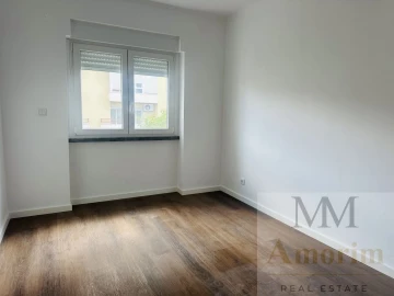 Apartamento T2 para Venda em Venteira