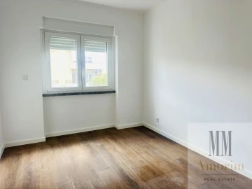 Apartamento T2 para Venda em Venteira