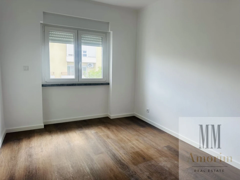 Apartamento T2 para Venda em Venteira Foto 7
