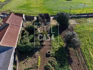 Terreno para Venda em Vila Cova e Feitos