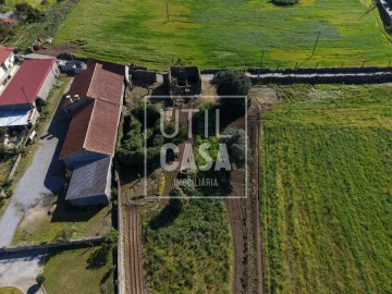 Terreno para Venda em Vila Cova e Feitos