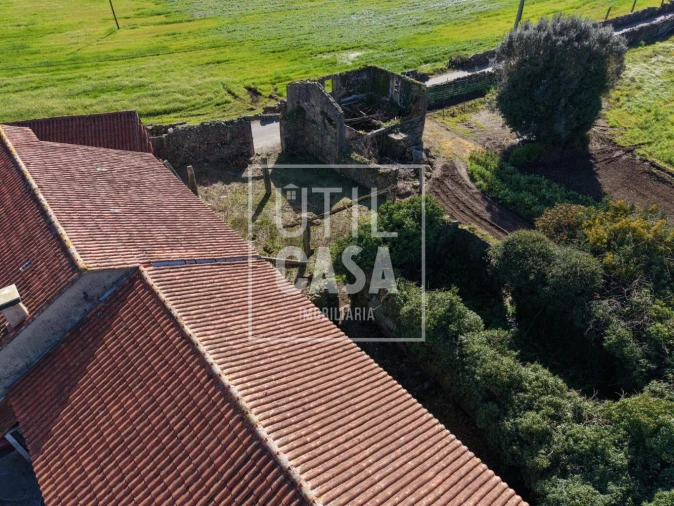 Terreno para Venda em Vila Cova e Feitos Foto 8