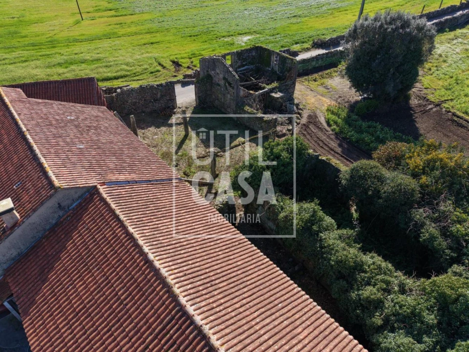 Terreno para Venda em Vila Cova e Feitos Foto 8