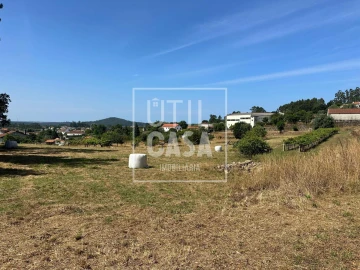 Quinta T4 para Venda em Creixomil e Mariz