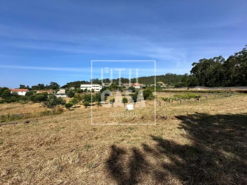 Quinta T4 para Venda em Creixomil e Mariz