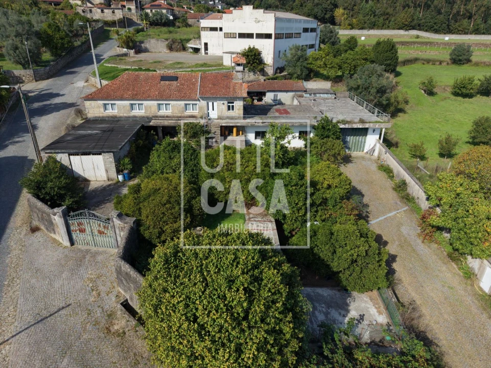 Quinta T4 para Venda em Creixomil e Mariz Foto 1