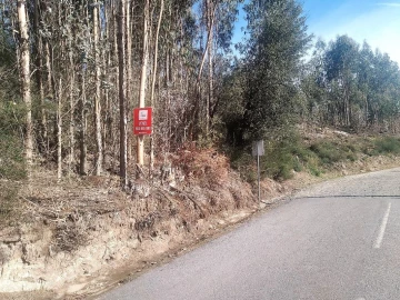 Terreno para Venda em Creixomil e Mariz