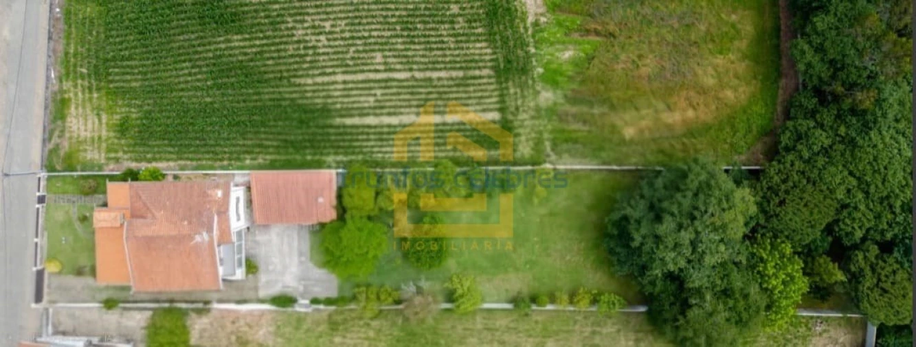 Moradia T4 para Venda em Laundos Foto 34