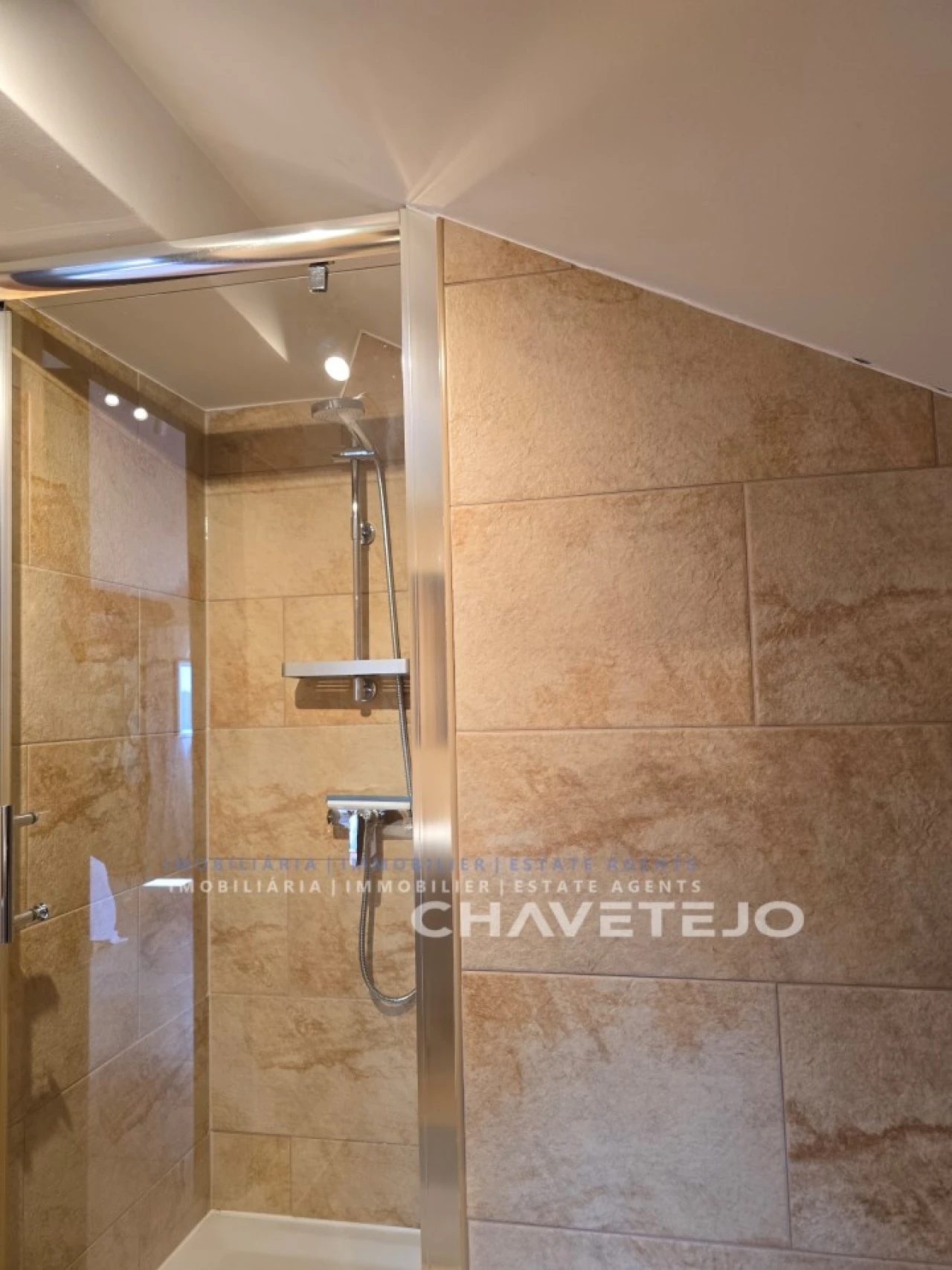 Moradia T3 para Venda em Chãos Foto 45