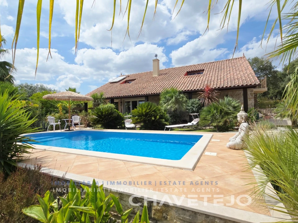 Moradia T3 para Venda em Chãos Foto 10