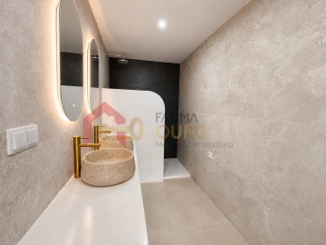 Moradia T4 para Venda em Santa Eulalia