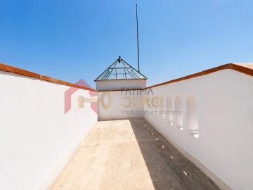 Moradia T4 para Venda em Santa Eulalia