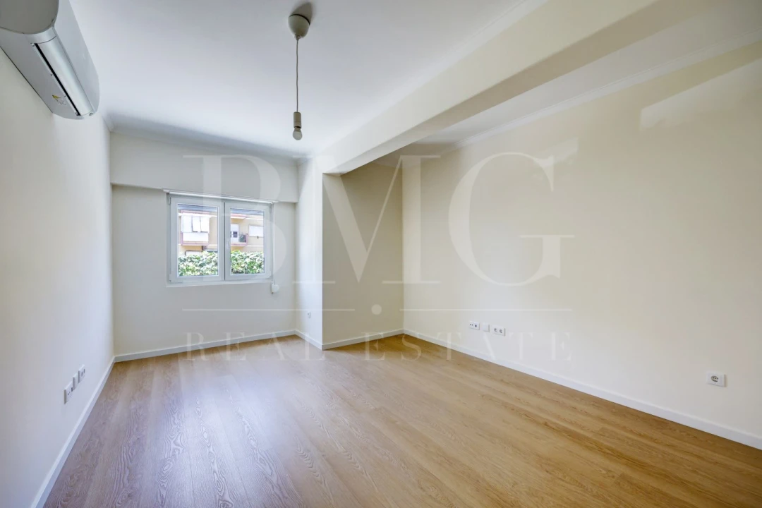 Apartamento T1 para Arrendamento em Algés, Linda-A-Velha e Cruz Quebrada-Dafundo Foto 14