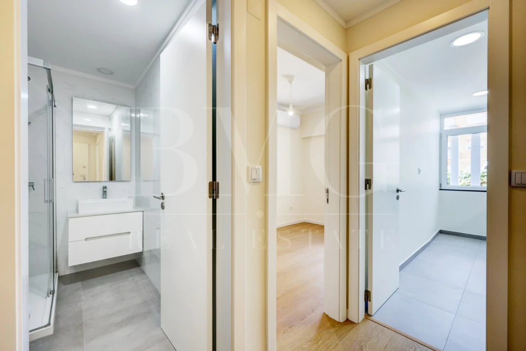 Apartamento T1 para Arrendamento em Algés, Linda-A-Velha e Cruz Quebrada-Dafundo Foto 12
