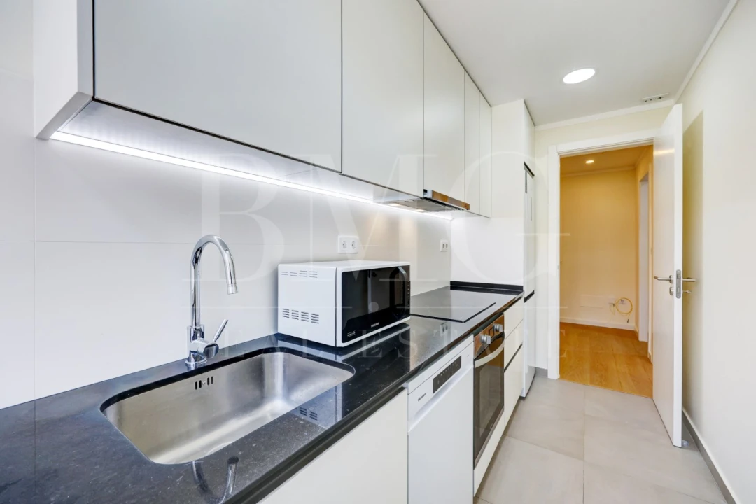 Apartamento T1 para Arrendamento em Algés, Linda-A-Velha e Cruz Quebrada-Dafundo Foto 3