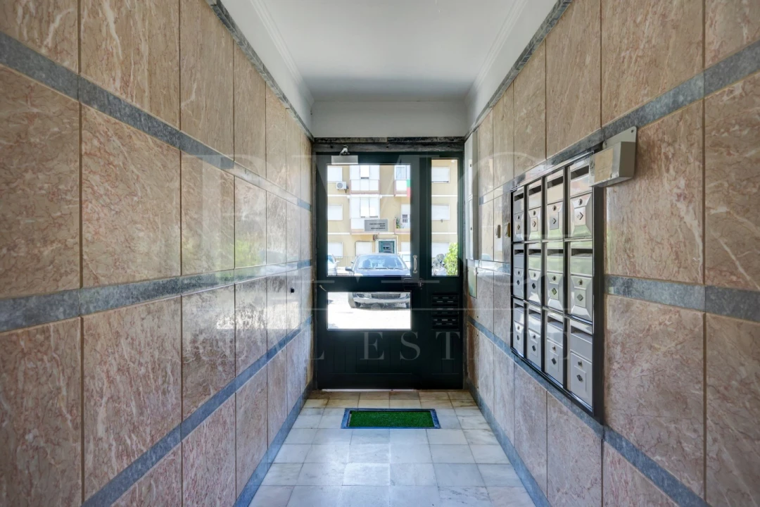 Apartamento T1 para Arrendamento em Algés, Linda-A-Velha e Cruz Quebrada-Dafundo Foto 26