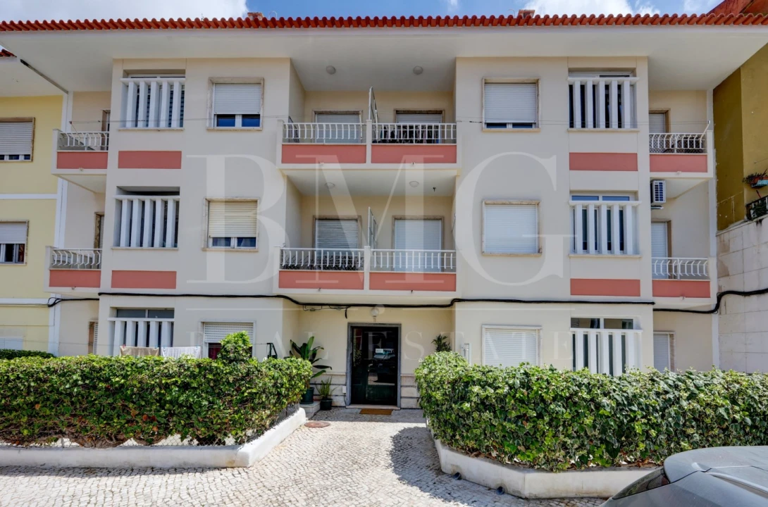 Apartamento T1 para Arrendamento em Algés, Linda-A-Velha e Cruz Quebrada-Dafundo Foto 33