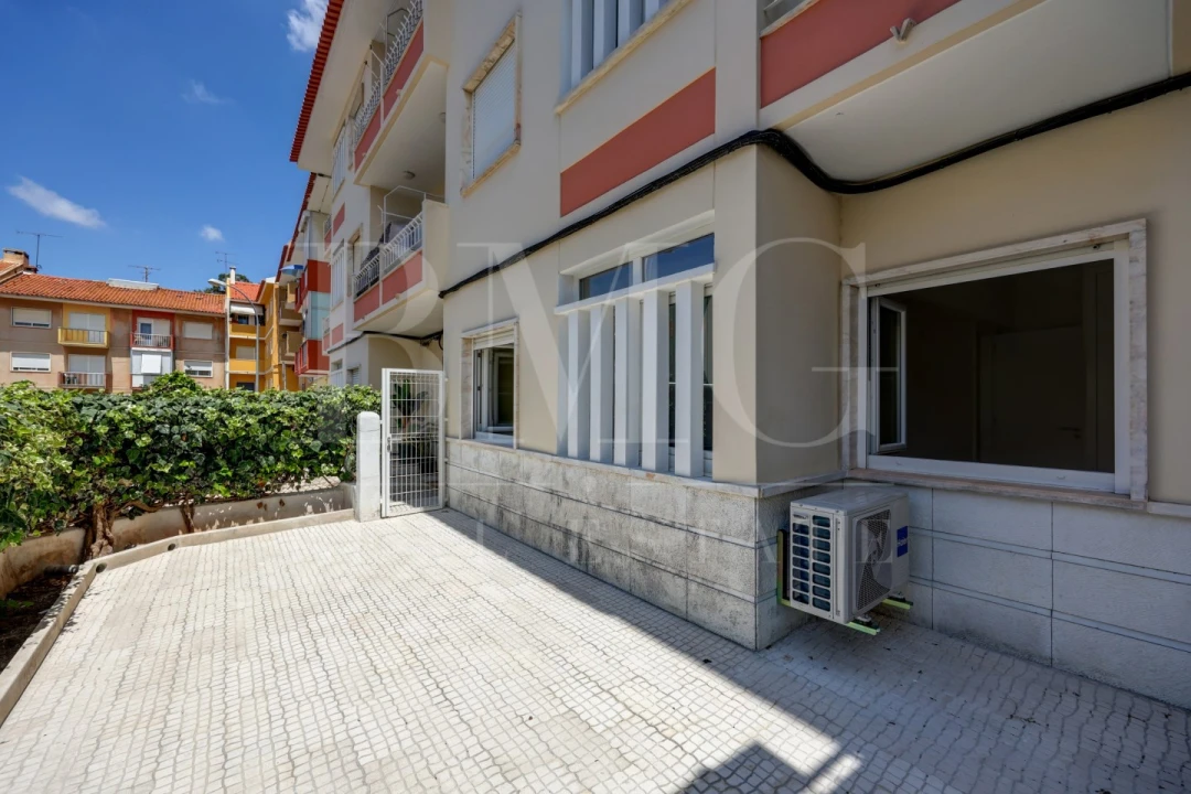 Apartamento T1 para Arrendamento em Algés, Linda-A-Velha e Cruz Quebrada-Dafundo Foto 25