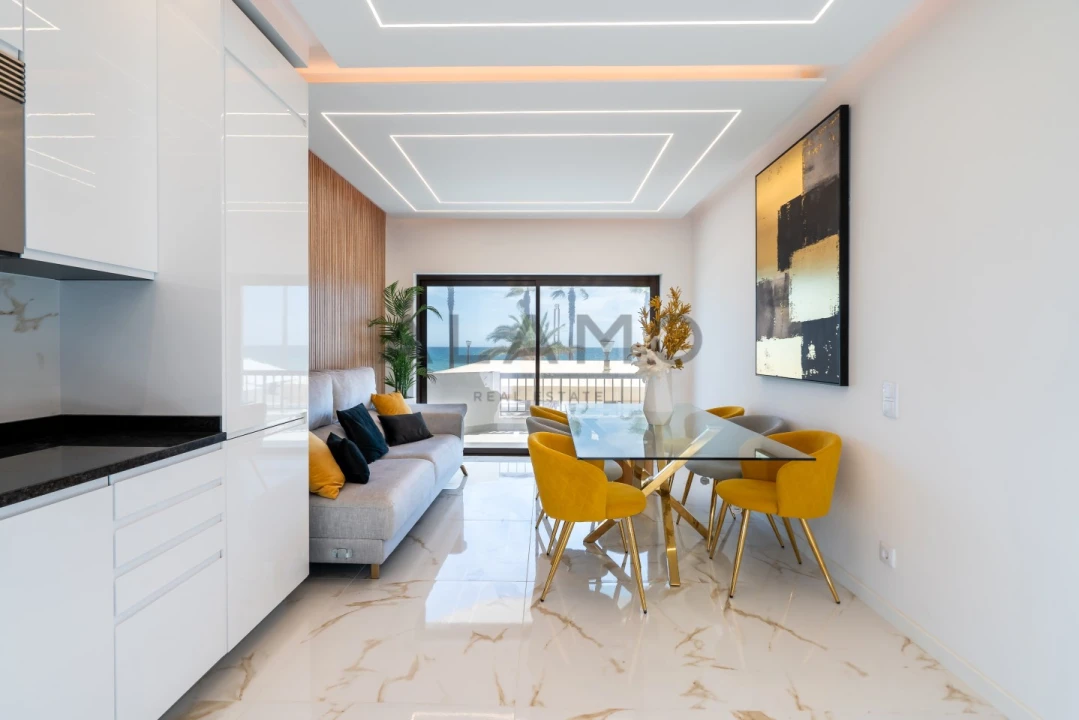 Apartamento T3 para Venda em Quarteira Foto 3