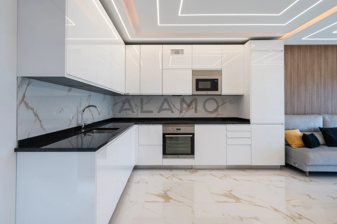 Apartamento T3 para Venda em Quarteira Foto 5