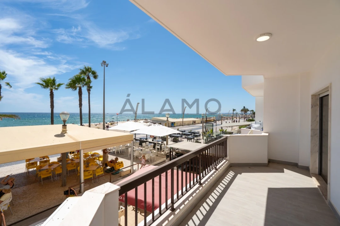 Apartamento T3 para Venda em Quarteira Foto 9
