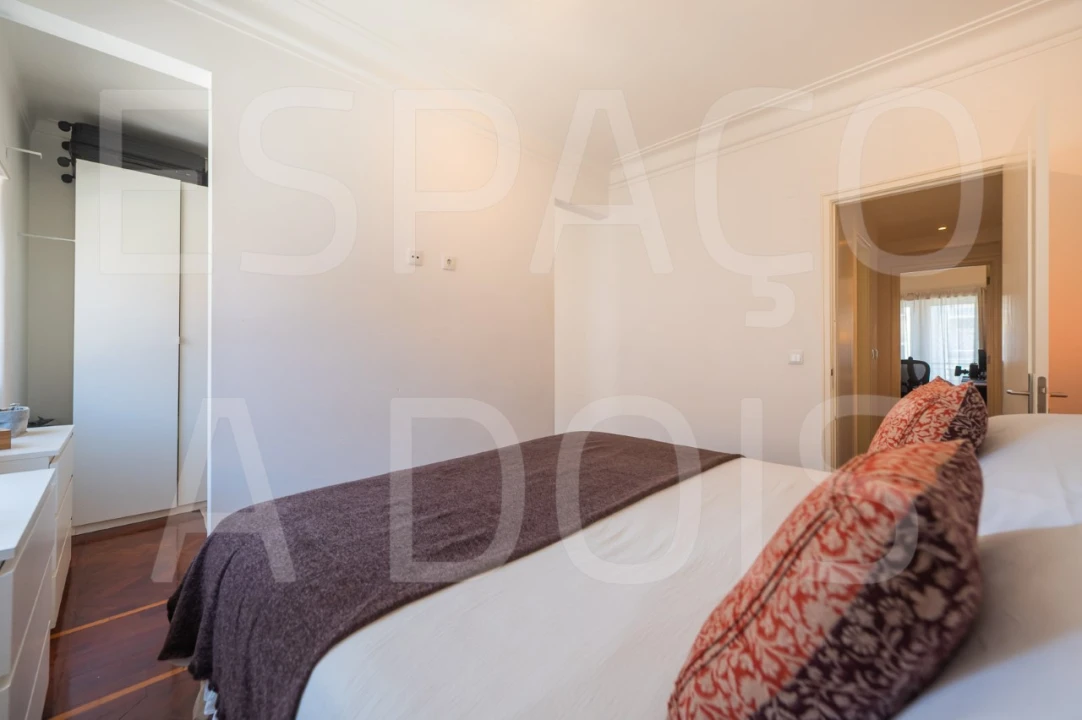 Apartamento T2 para Arrendamento em Campolide Foto 44