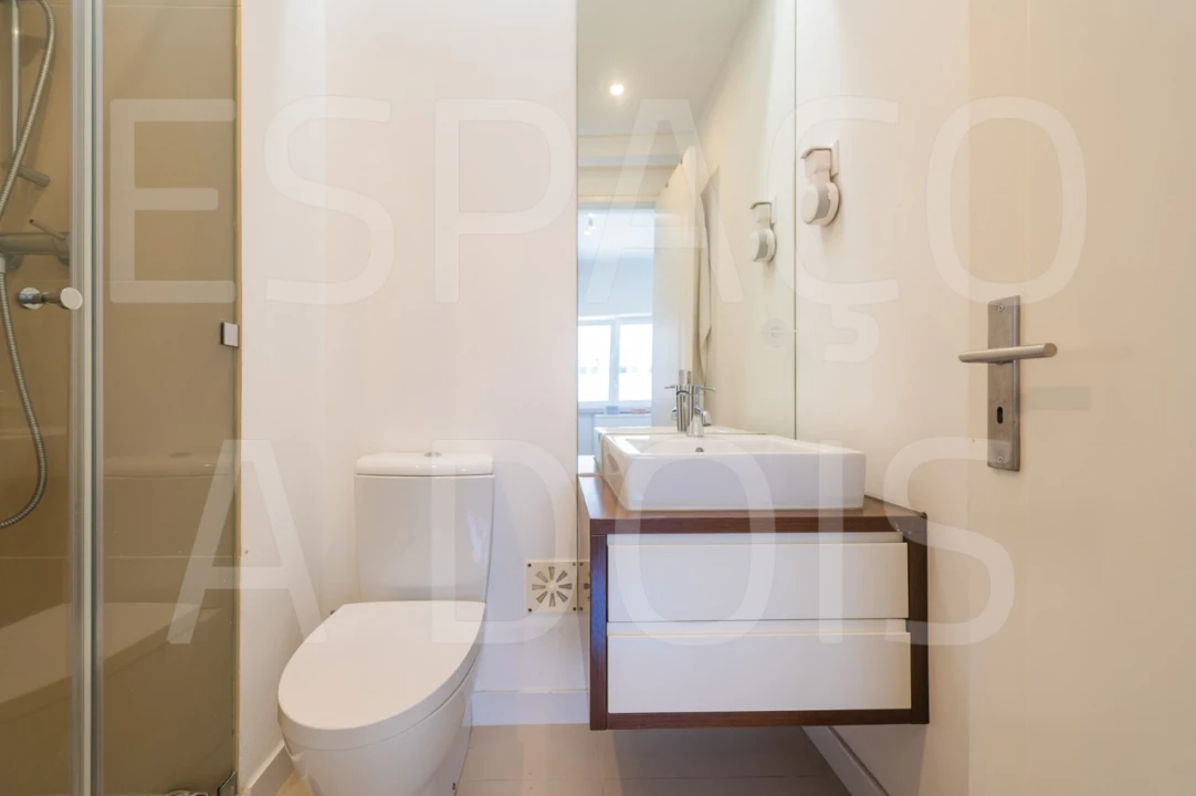 Apartamento T2 para Arrendamento em Campolide Foto 50