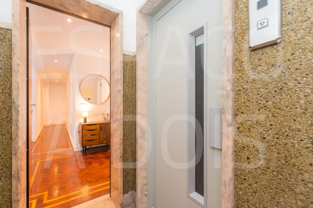 Apartamento T2 para Arrendamento em Campolide Foto 52
