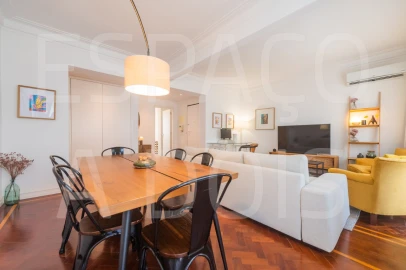 Apartamento T2 para Arrendamento em Campolide