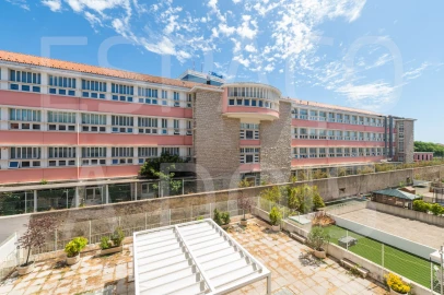 Apartamento T2 para Arrendamento em Campolide