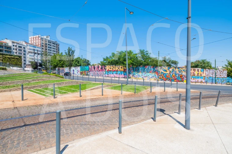 Apartamento T2 para Arrendamento em Campolide Foto 62