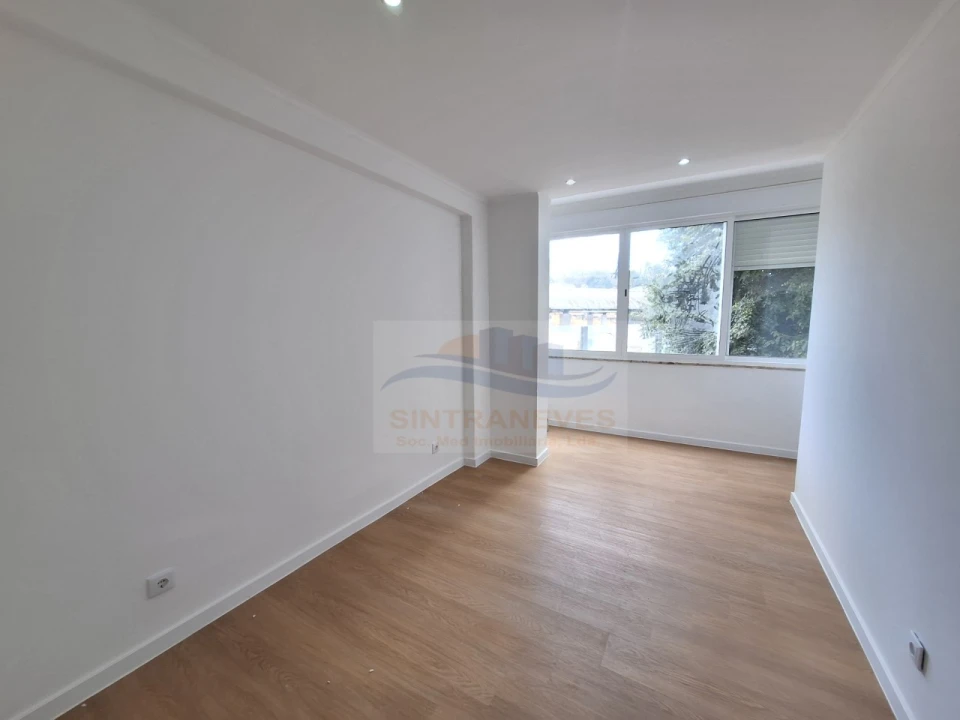 Apartamento T2 para Venda em Falagueira-Venda Nova Foto 6
