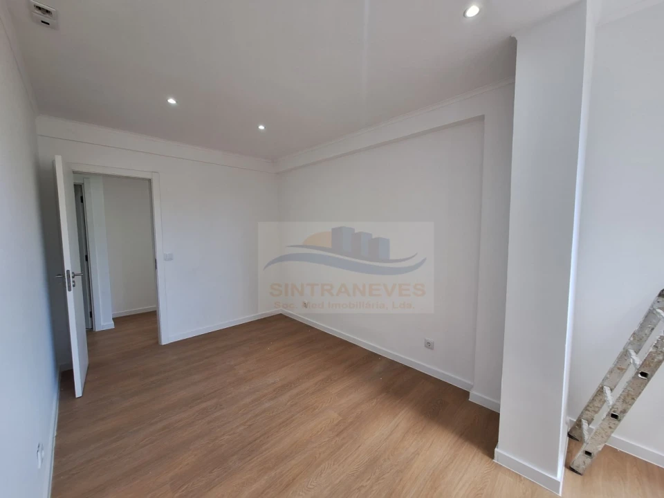 Apartamento T2 para Venda em Falagueira-Venda Nova Foto 9