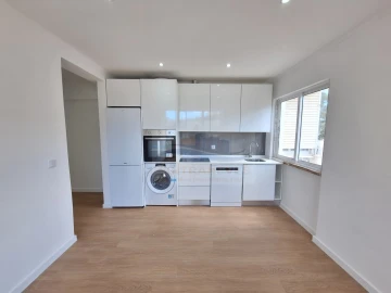 Apartamento T2 para Venda em Falagueira-Venda Nova