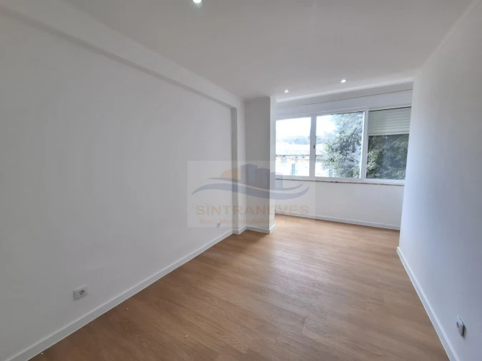 Apartamento T2 para Venda em Falagueira-Venda Nova Foto 6