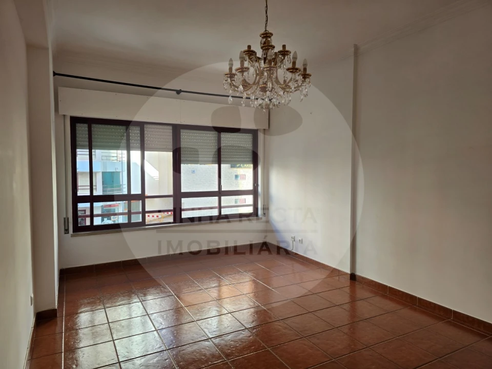 Apartamento T3 para Arrendamento em Setubal (São Sebastião) Foto 1