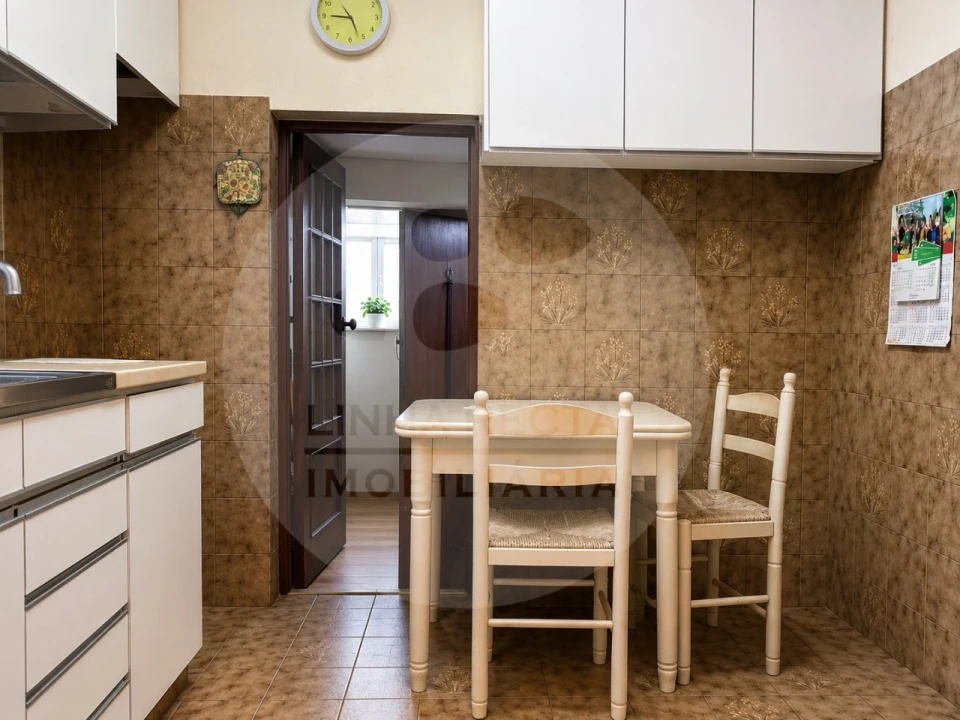 Moradia T2 para Venda em Campolide Foto 4