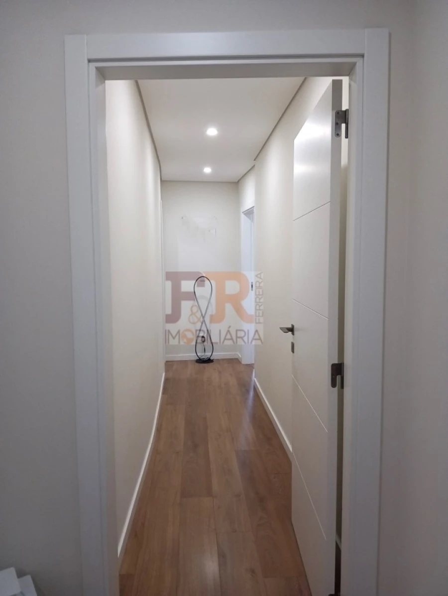 Apartamento T2 para Venda em Vialonga Foto 9