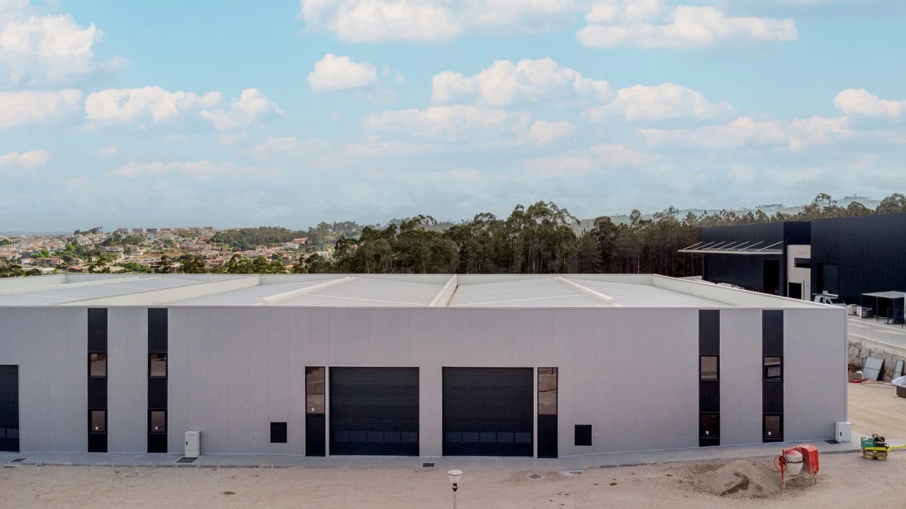 Armazém para Venda em Bougado (São Martinho e Santiago) Foto 10
