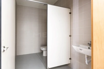 Armazém para Venda em Bougado (São Martinho e Santiago)