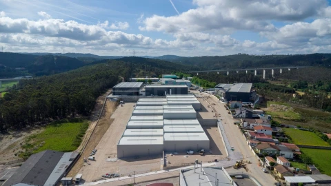 Armazém para Venda em Bougado (São Martinho e Santiago)