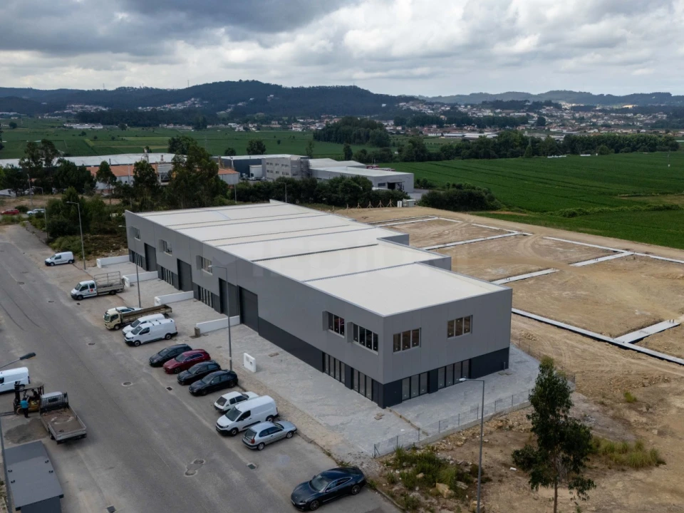 Armazém para Arrendamento em Ribeirão Foto 11